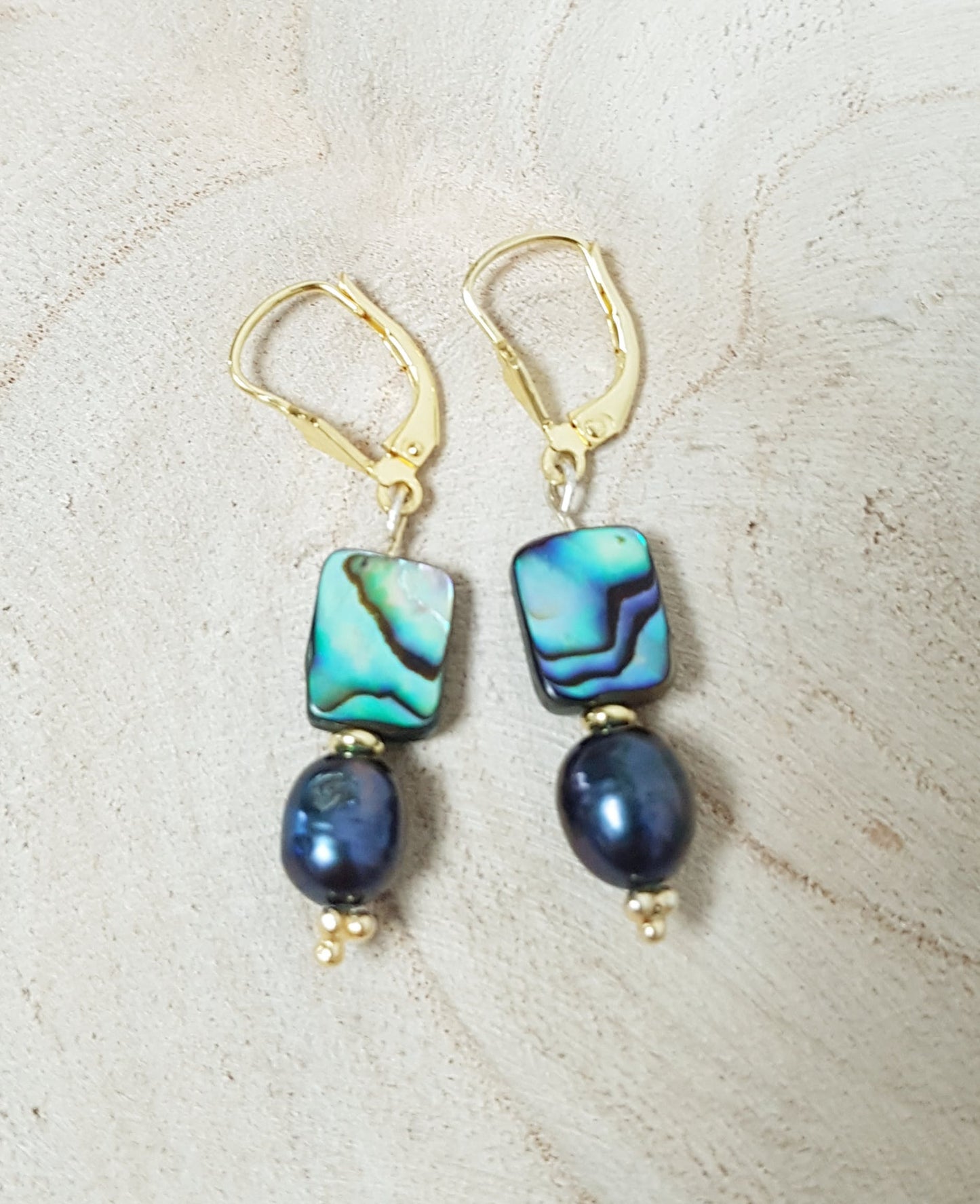 Mother of pearl earrings/rectangle green blue