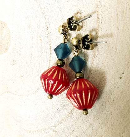 Ace of Cups Jewellery Bicone earrings/ red blue
