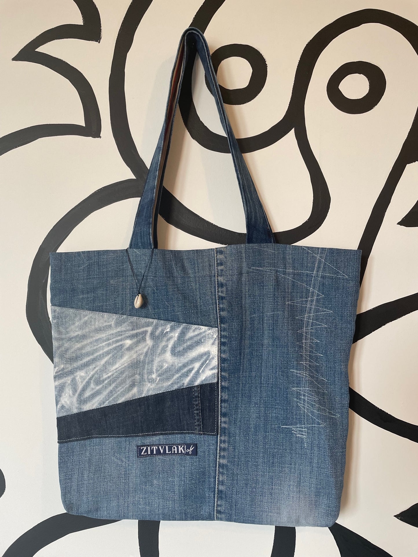 Zitvlak Upcyceld handmade bag. Denim/seapaint detail